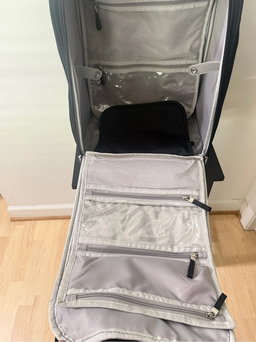 Samsonite Upright Wheeled Carry-On Underseater Small Travel Case 16